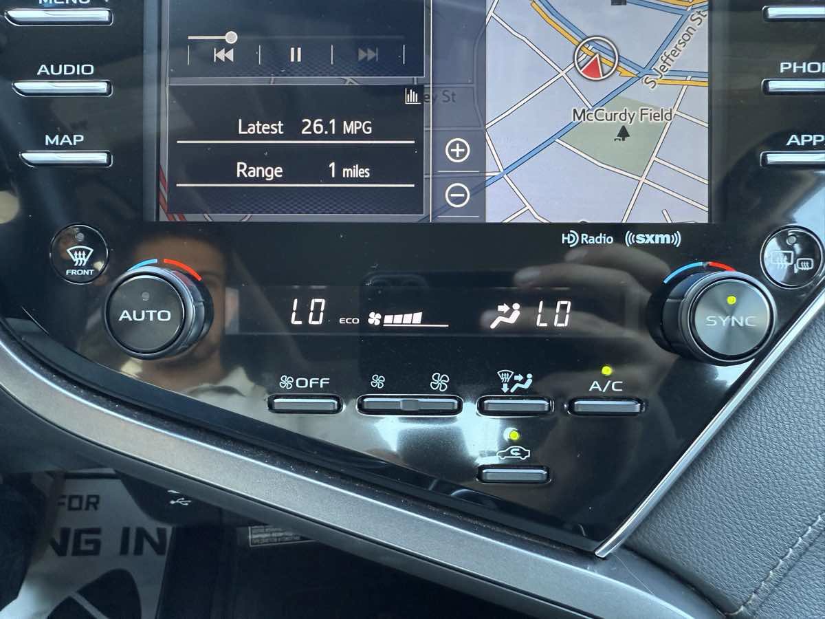 Used 2018 Toyota Camry XSE w/ Driver Assist Package image 19