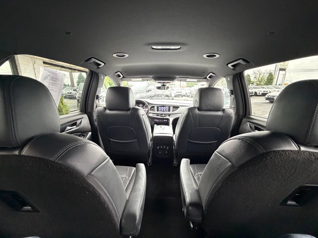 Used 2022 Buick Enclave Premium AWD/4WD image 18