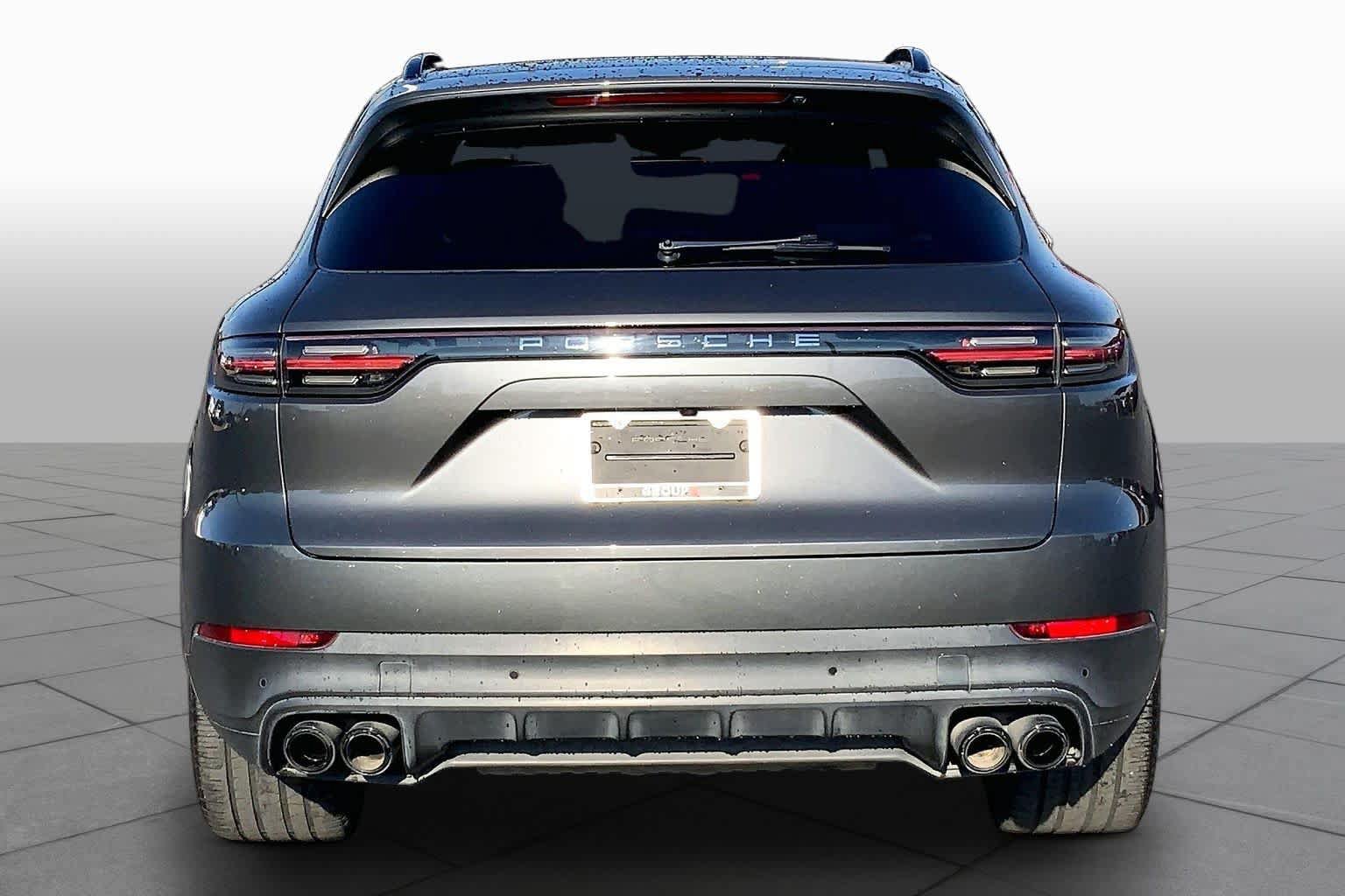 Used 2019 Porsche Cayenne AWD/4WD image 5