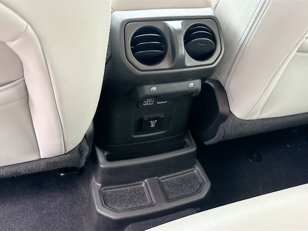 Used 2021 Jeep Wrangler Unlimited Sahara image 28