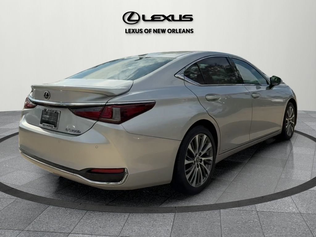 Used 2020 Lexus ES 300h w/ Premium Package image 7