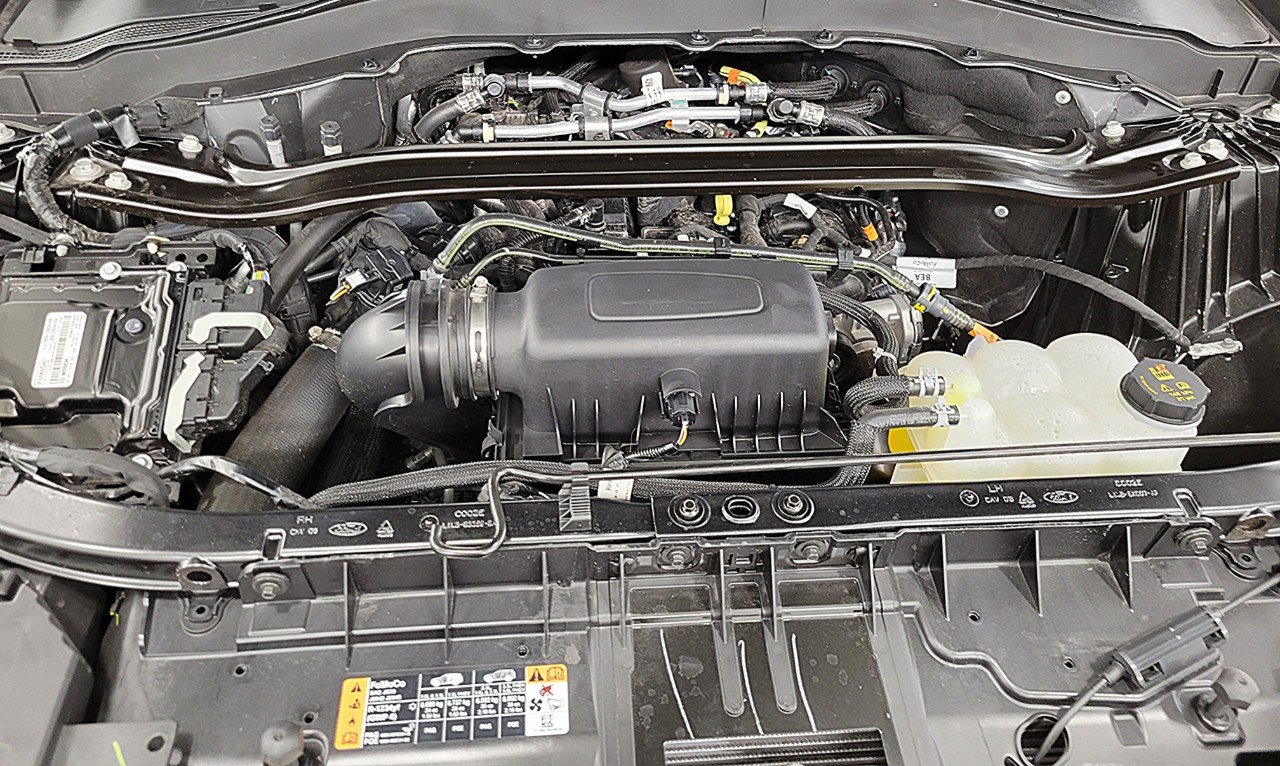 Used 2023 Ford Explorer Limited w/ Equipment Group 301A image 8