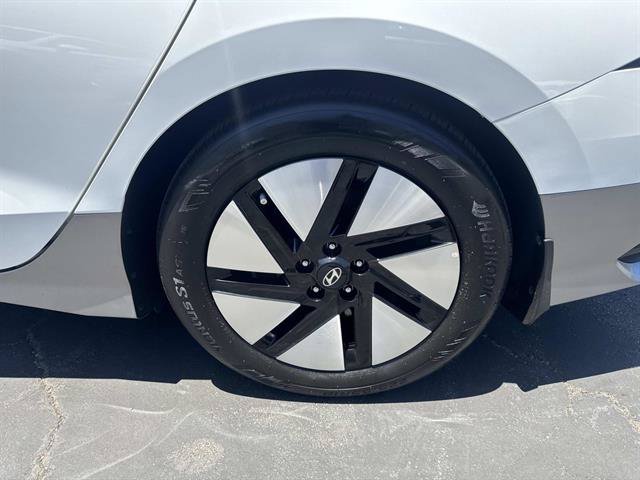 Used 2023 Hyundai Ioniq 6 SE RWD image 7