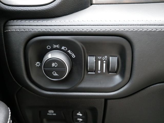 Used 2020 RAM 1500 Limited image 26