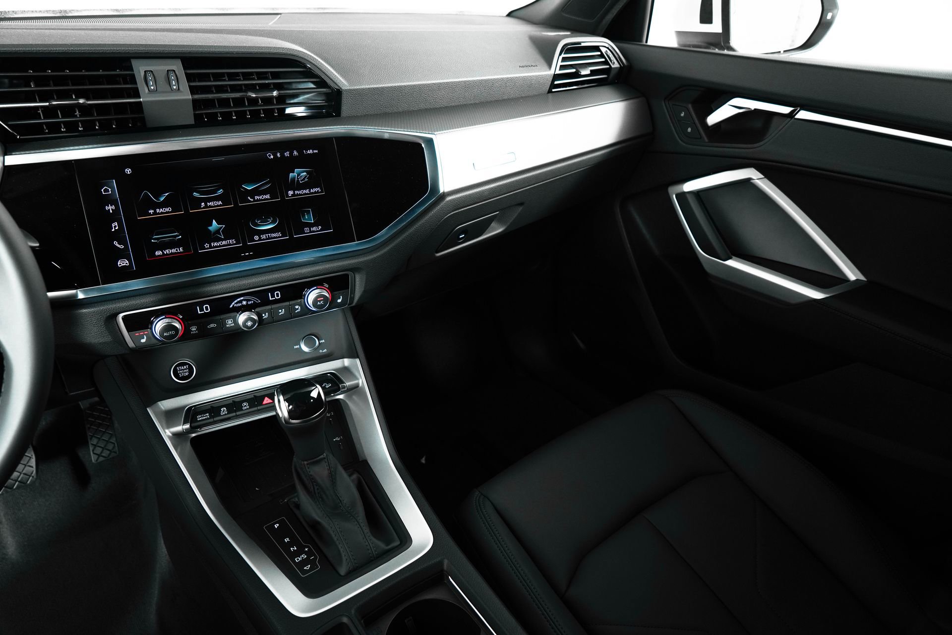 New 2025 Audi Q3 2.0T Premium image 27