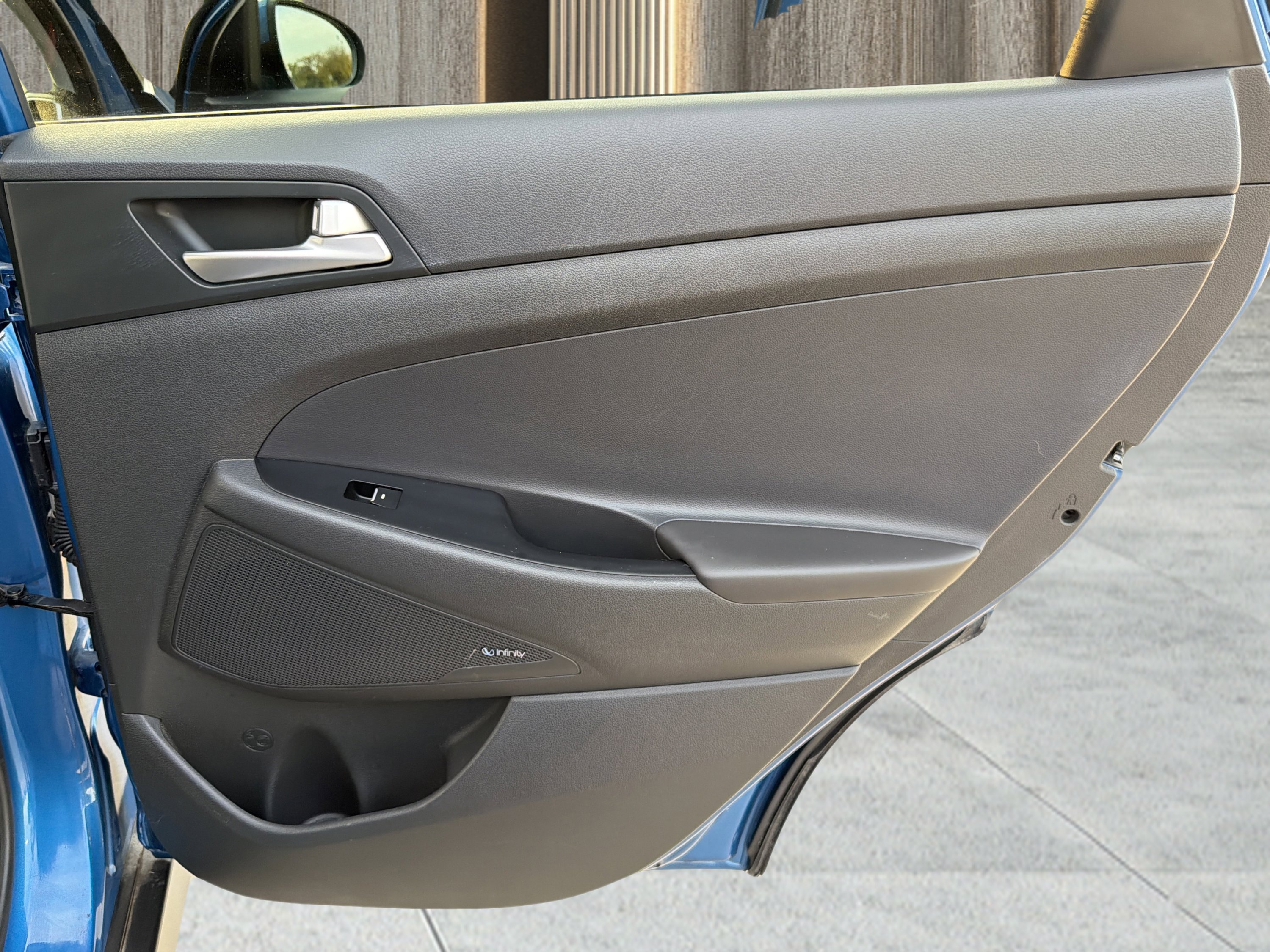 Used 2019 Hyundai Tucson Limited w/ Cargo Package image 38