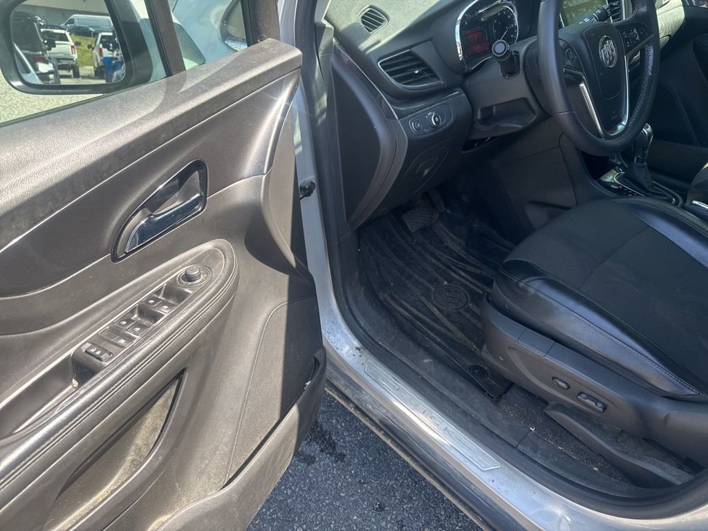 Used 2020 Buick Encore Preferred w/ Safety Package image 20