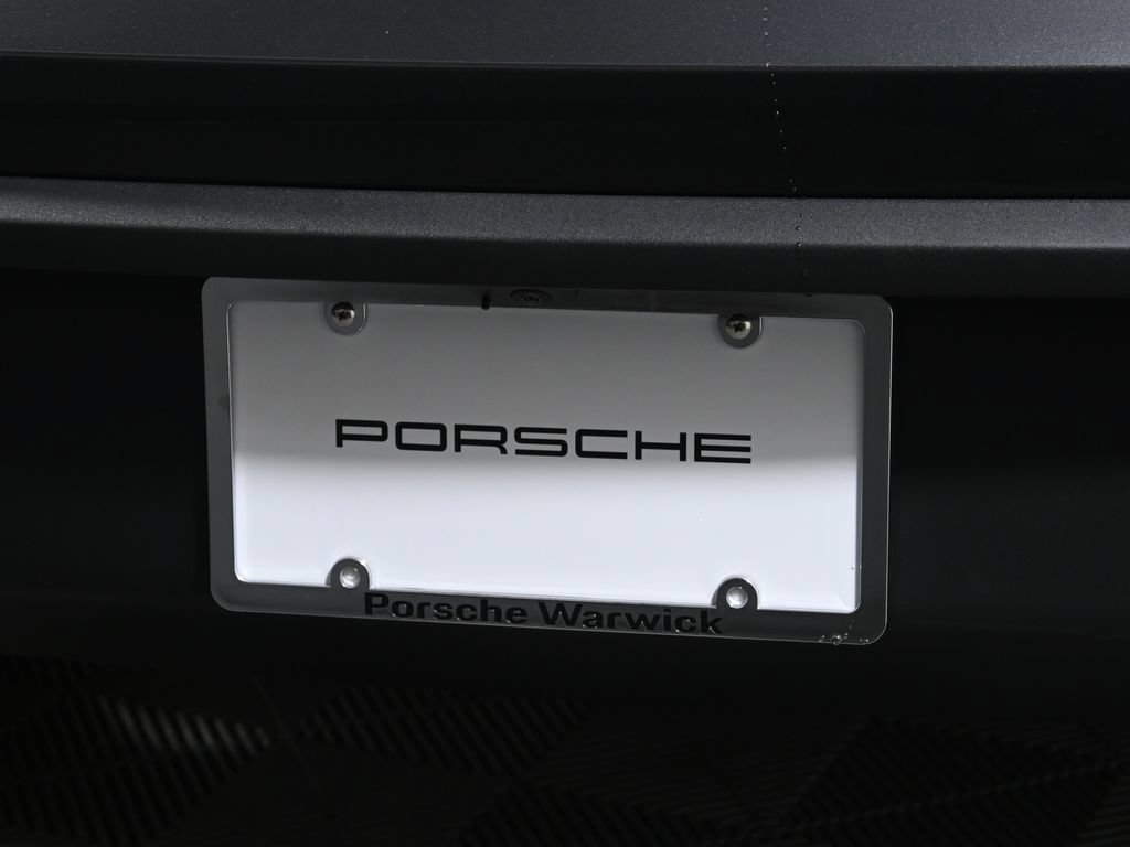Used 2026 Porsche Macan AWD/4WD image 14