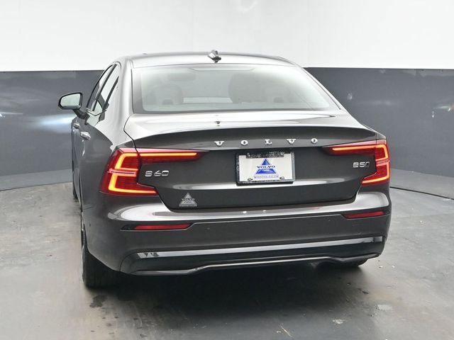 Used 2025 Volvo S60 B5 Plus image 7