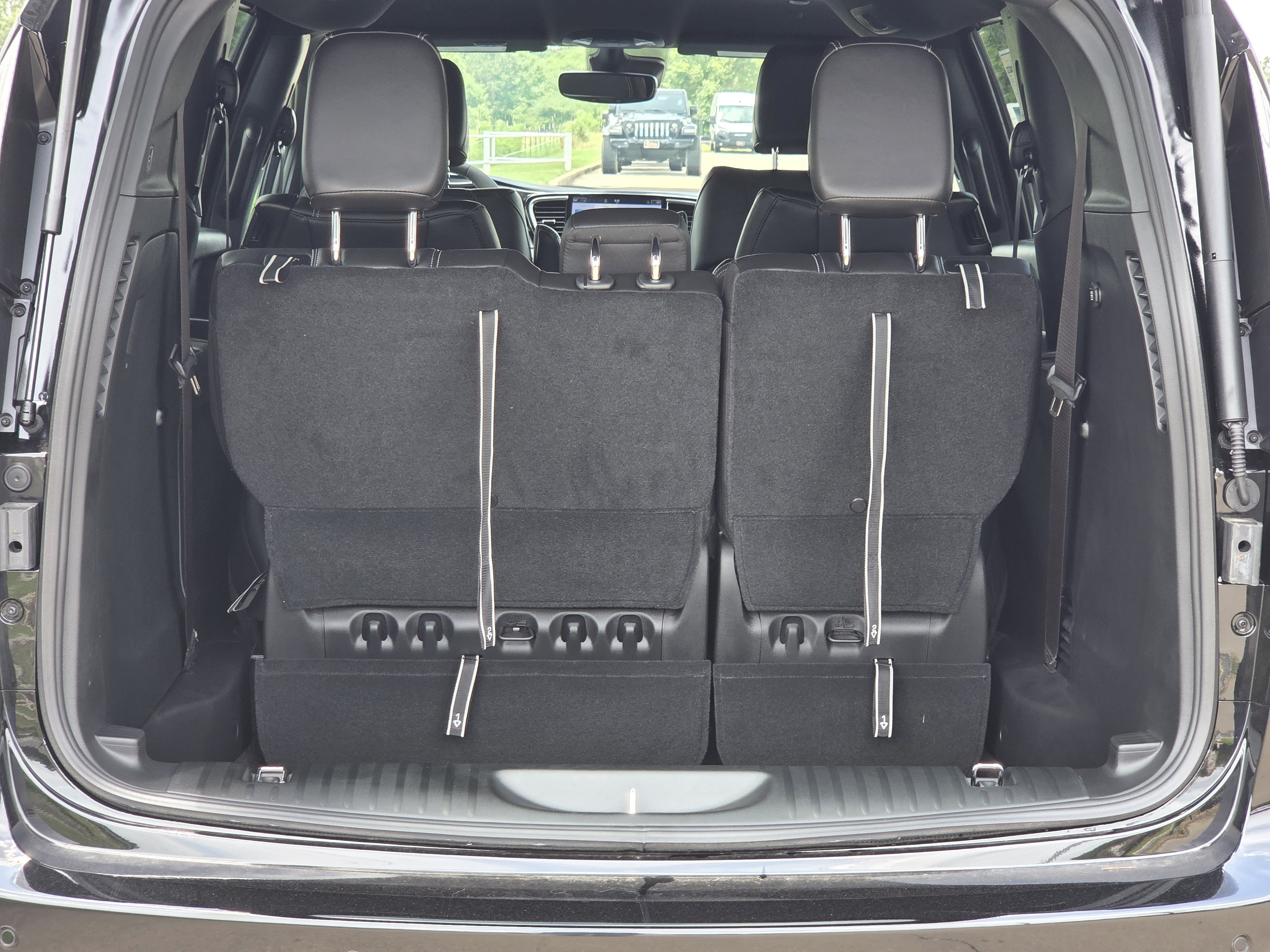 New 2026 Chrysler Pacifica Select w/ S Appearance Package FWD image 6