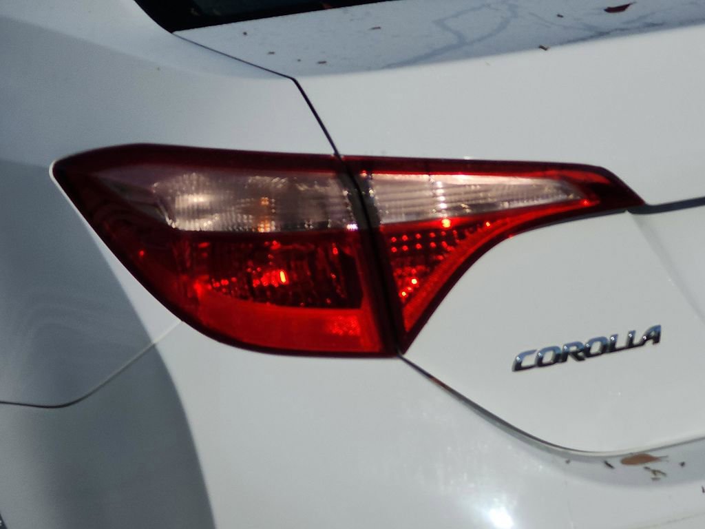 Used 2019 Toyota Corolla LE image 15