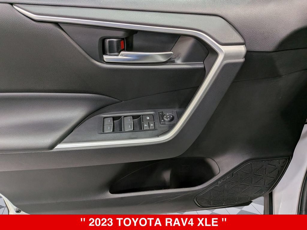 Used 2023 Toyota RAV4 XLE AWD/4WD image 13