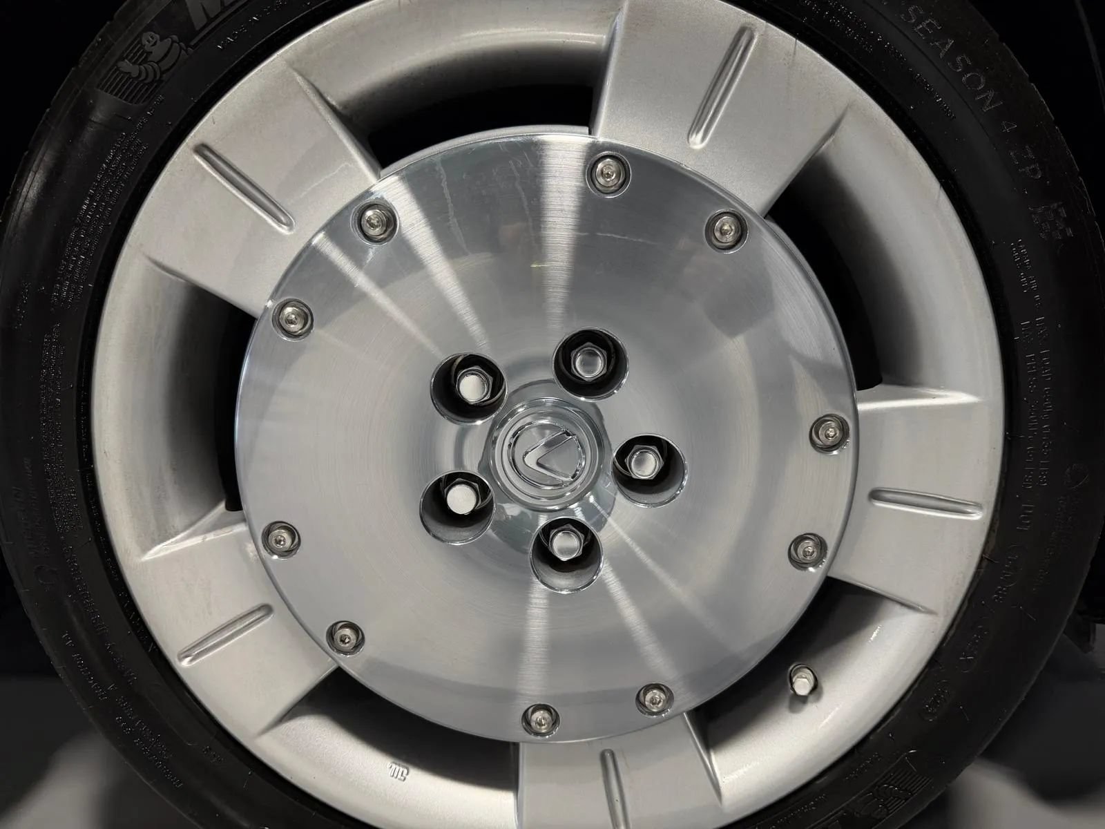 Used 2004 Lexus SC 430 Convertible RWD image 10