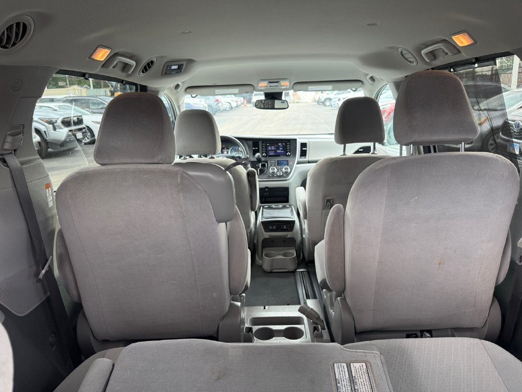 Certified 2020 Toyota Sienna LE FWD image 27
