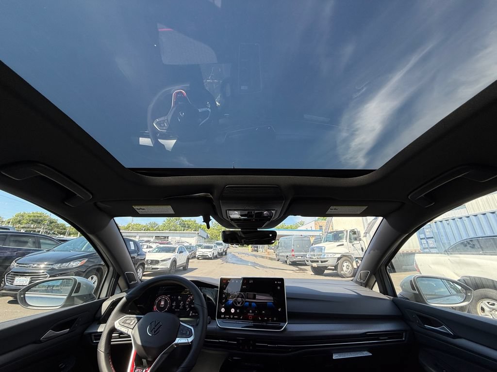 New 2026 Volkswagen GTI SE FWD image 22