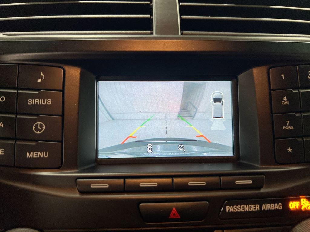 Used 2017 Ford Explorer XLT FWD image 15