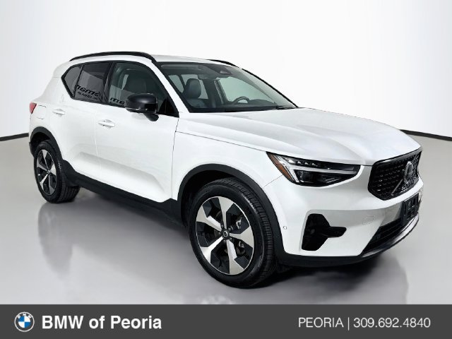 Used 2026 Volvo XC40 B5 Plus AWD/4WD image 1