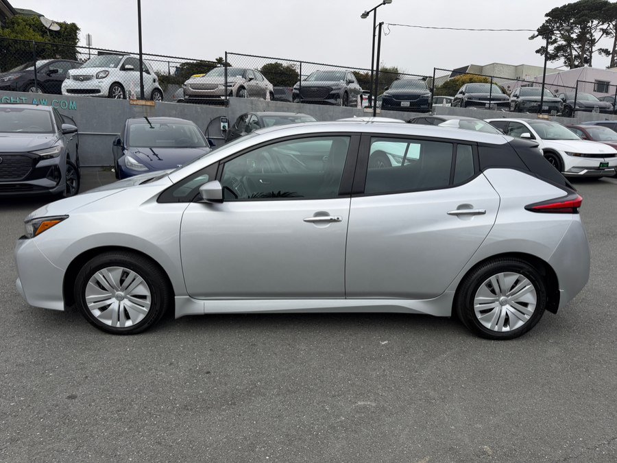 Used 2025 Nissan Leaf S FWD image 8
