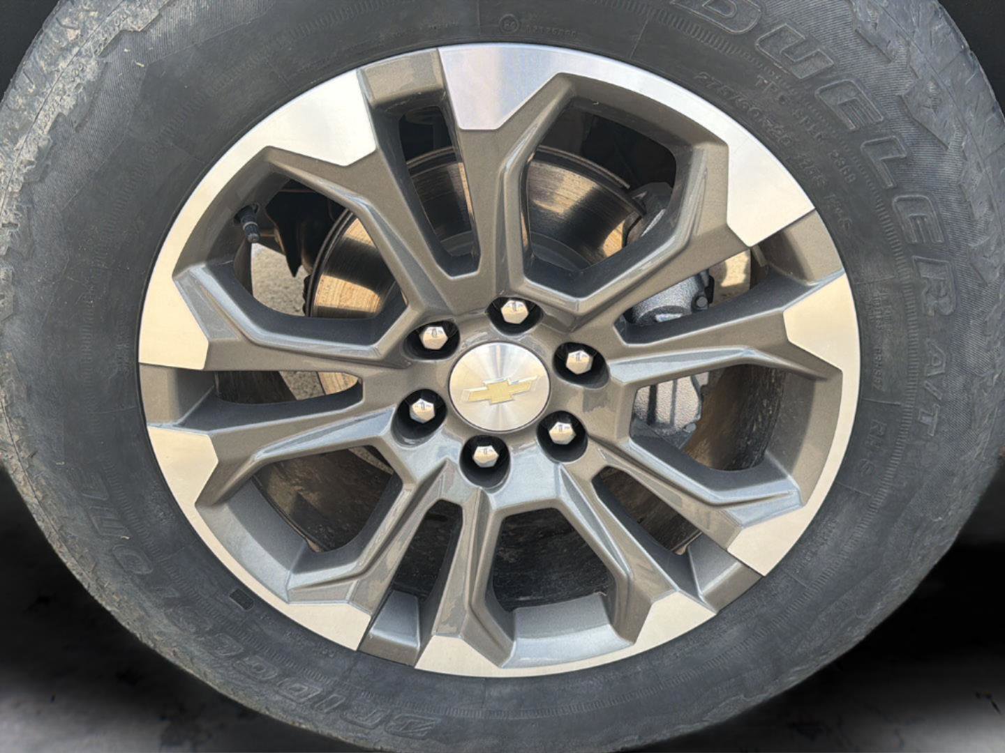 Used 2023 Chevrolet Silverado 1500 High Country w/ Technology Package AWD/4WD image 14