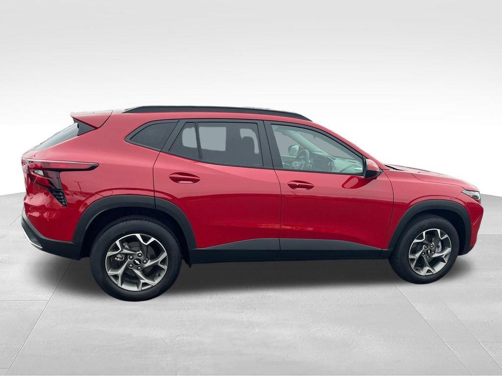 Used 2026 Chevrolet Trax LT w/ Driver Confidence Package FWD image 6