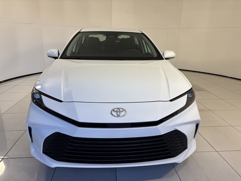 Used 2025 Toyota Camry LE image 8