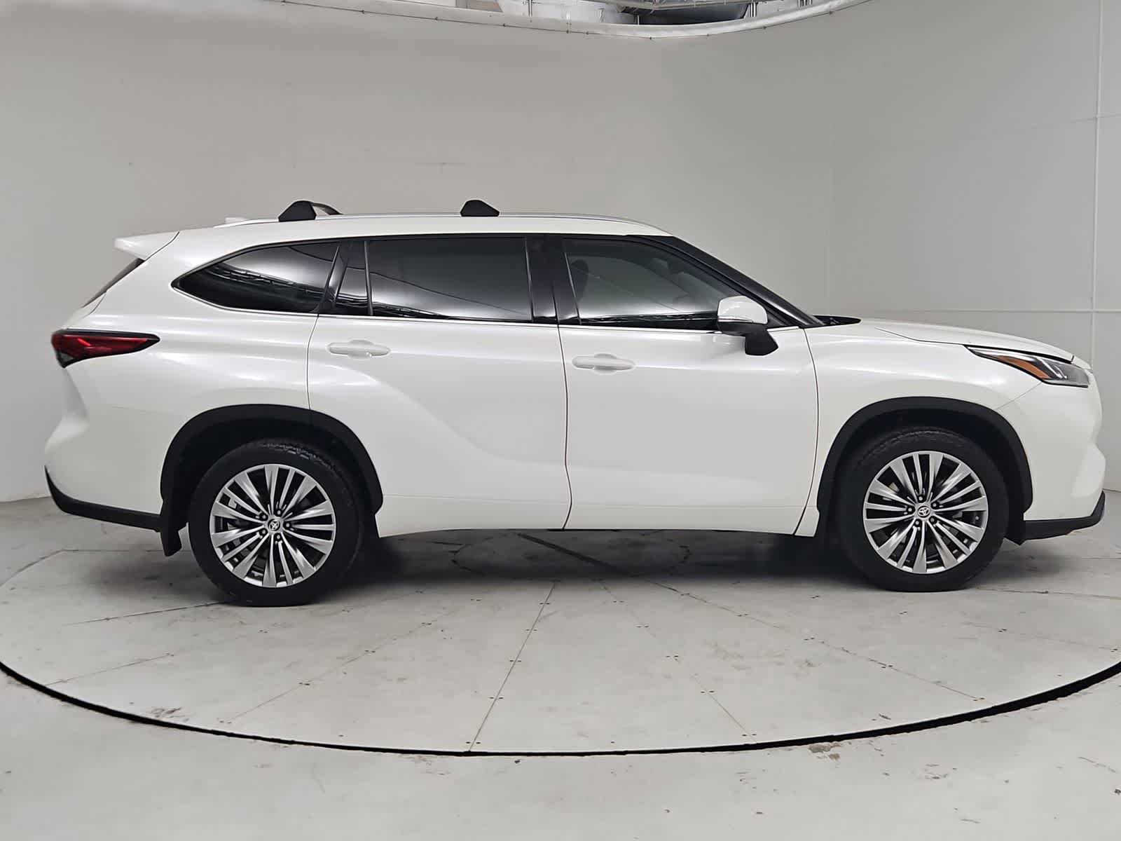 Used 2020 Toyota Highlander Platinum AWD/4WD image 7