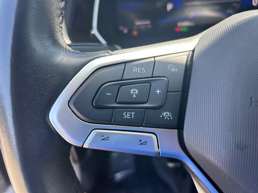 Used 2024 Volkswagen Jetta SE FWD image 39
