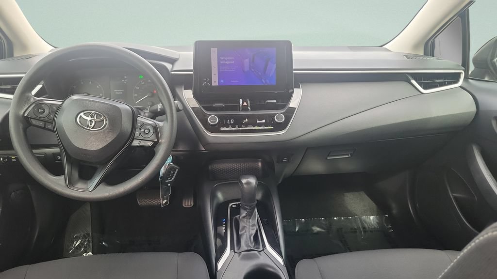 Used 2023 Toyota Corolla LE FWD image 11