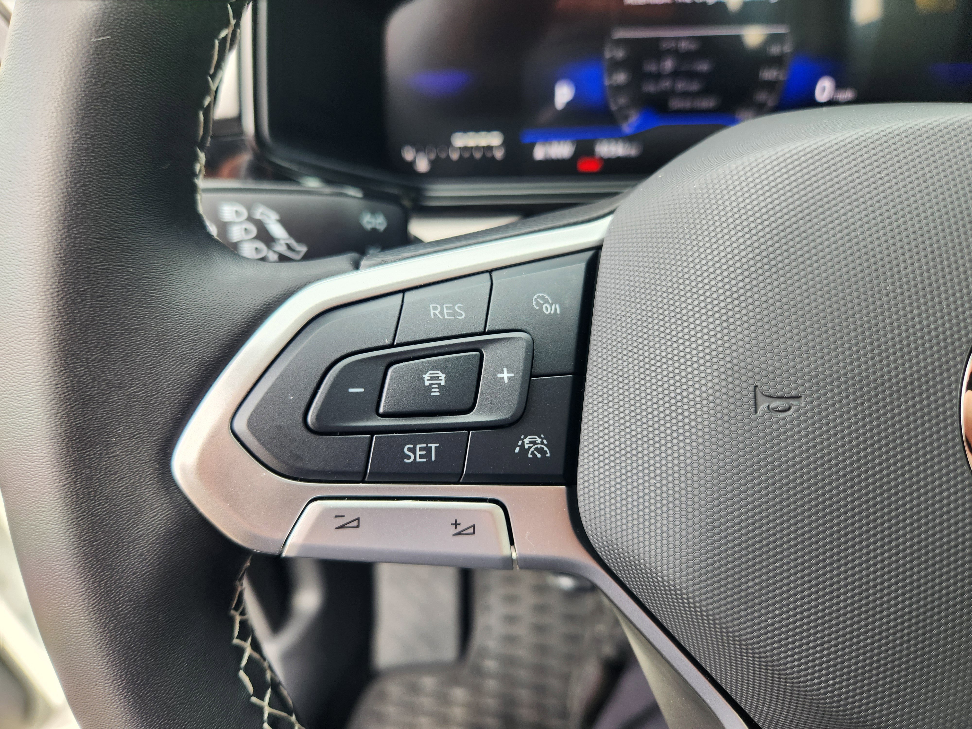 Used 2025 Volkswagen Taos S image 18