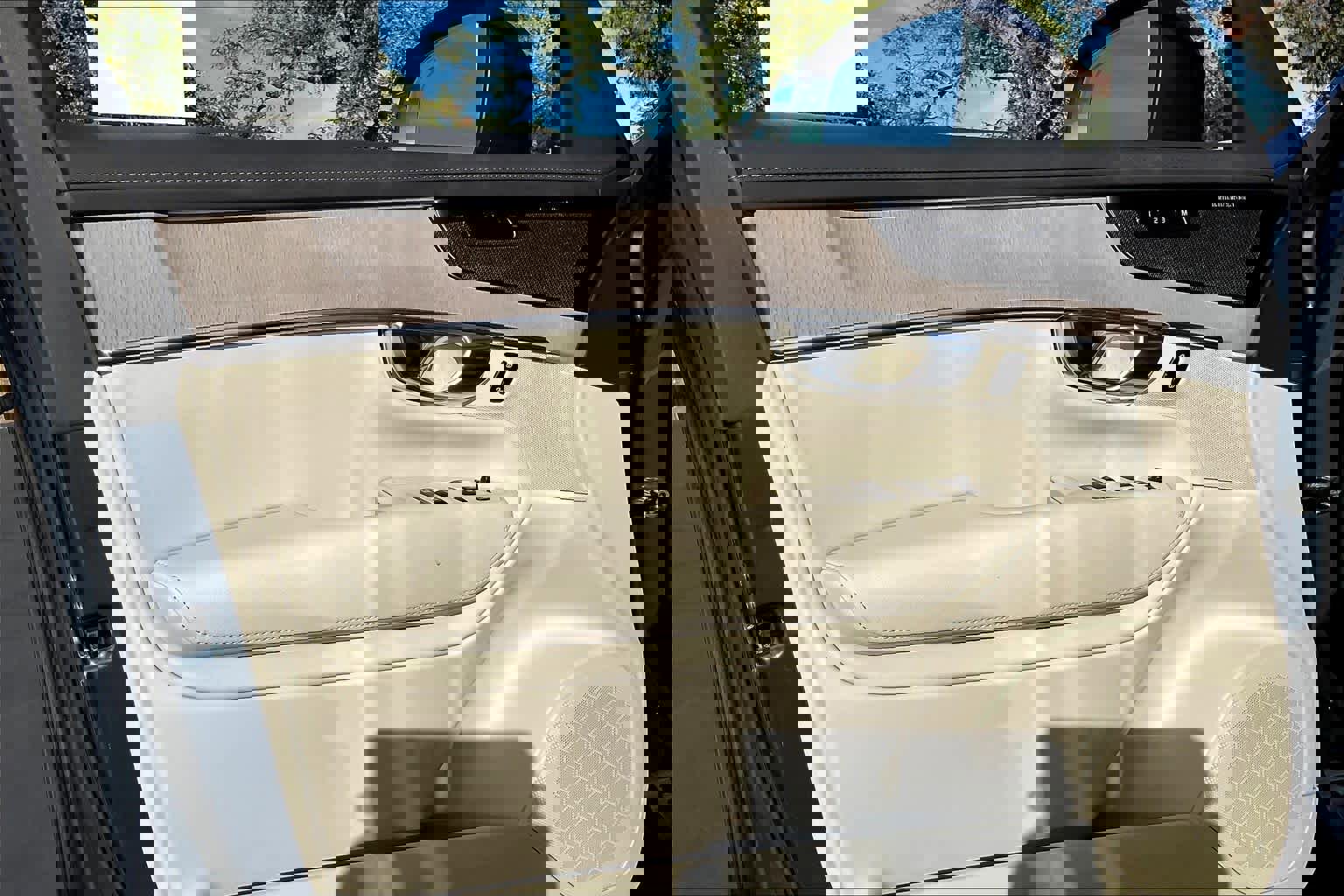 New 2026 Volvo XC90 T8 Ultra image 24