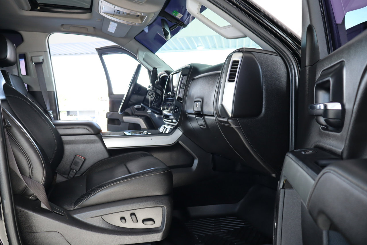 Used 2015 Chevrolet Silverado 2500 LTZ image 34