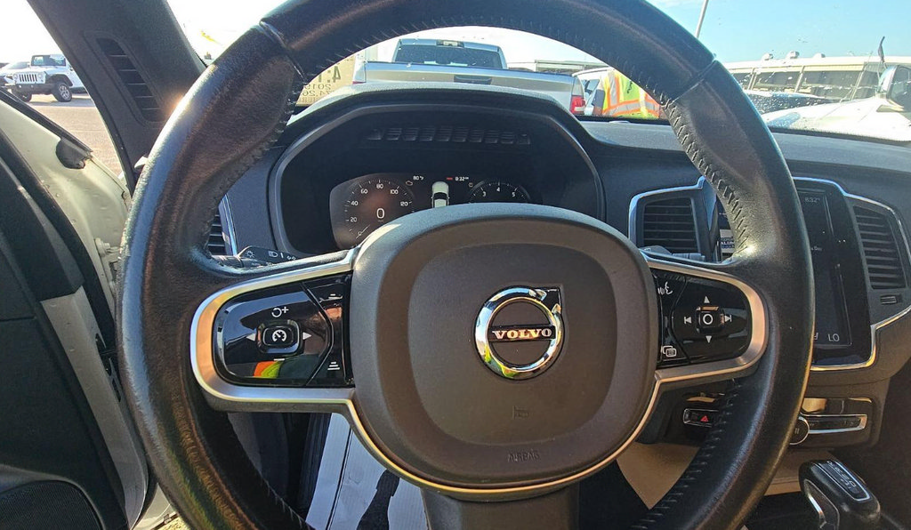Used 2019 Volvo XC90 T6 Momentum w/ Protection Package Premier AWD/4WD image 10