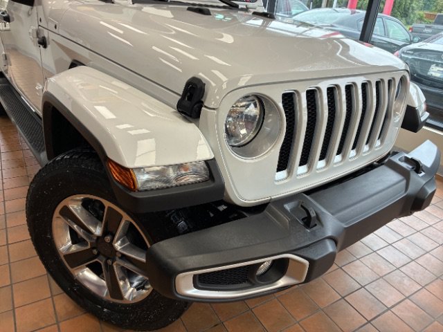 Used 2022 Jeep Wrangler Unlimited Sahara w/ Cold Weather Group AWD/4WD image 2