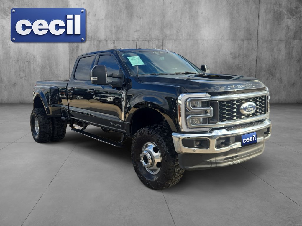 Used 2024 Ford F350 Lariat w/ Lariat Ultimate Package AWD/4WD image 3