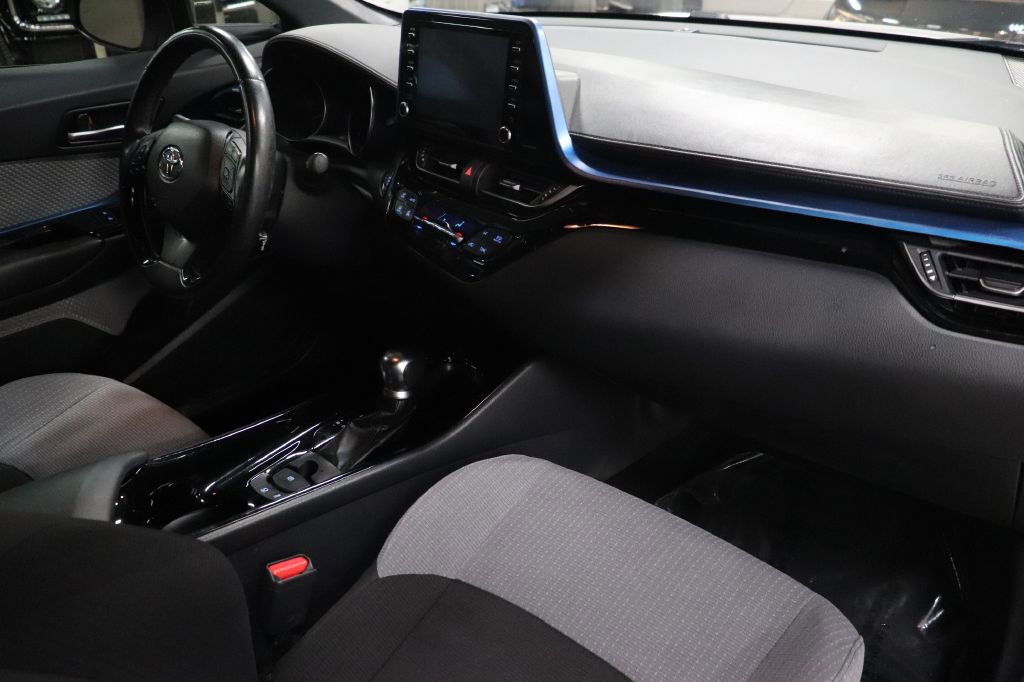Used 2019 Toyota C-HR XLE image 23