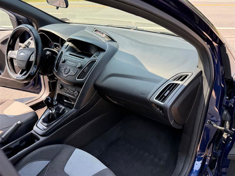 Used 2016 Ford Focus ST image 17