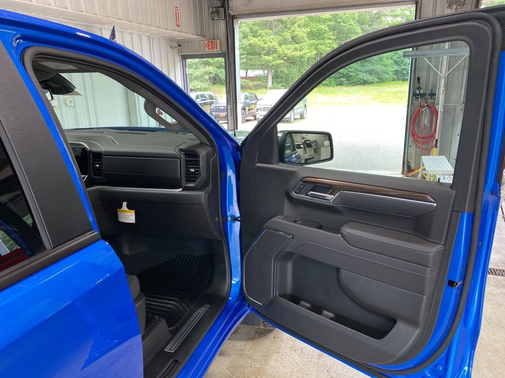 New 2025 Chevrolet Silverado 1500 LT image 24