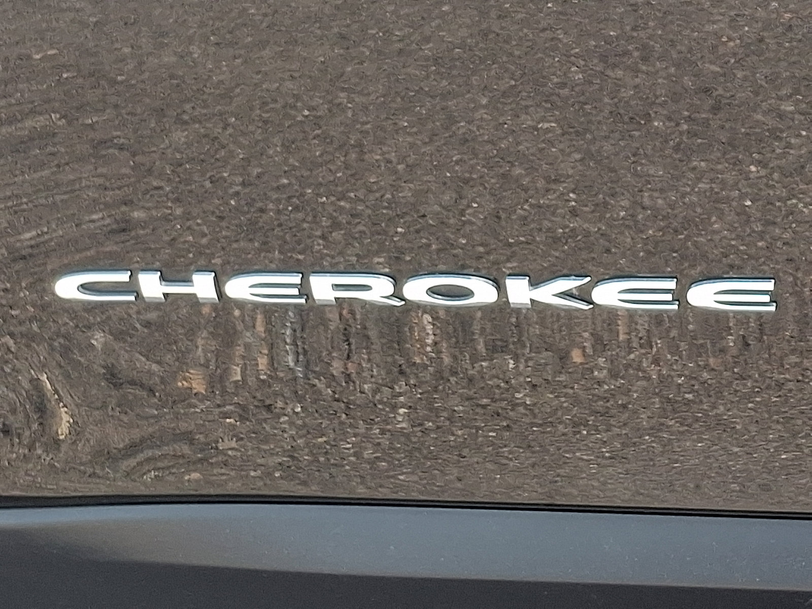 Used 2018 Jeep Cherokee Limited AWD/4WD image 30