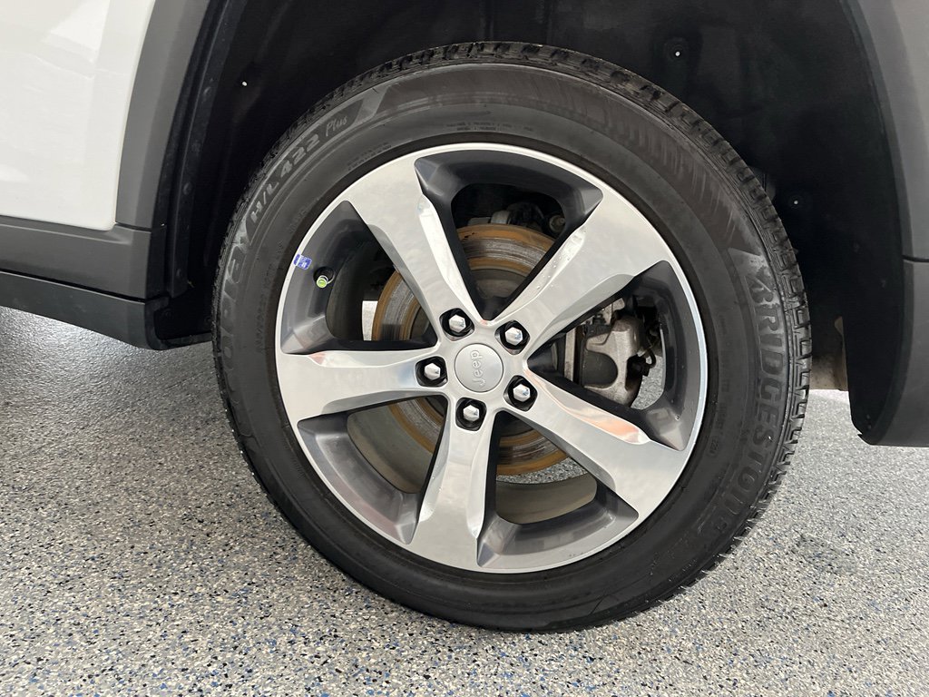 Used 2025 Jeep Grand Cherokee L Limited w/ Trailer Tow Package image 37