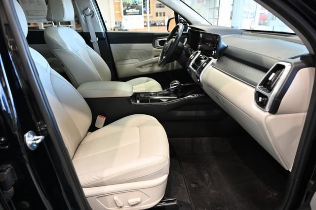 Used 2023 Kia Sorento SX image 10