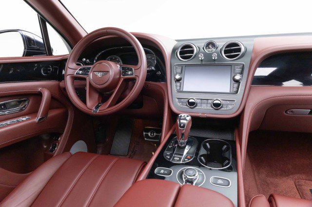 Used 2019 Bentley Bentayga image 12