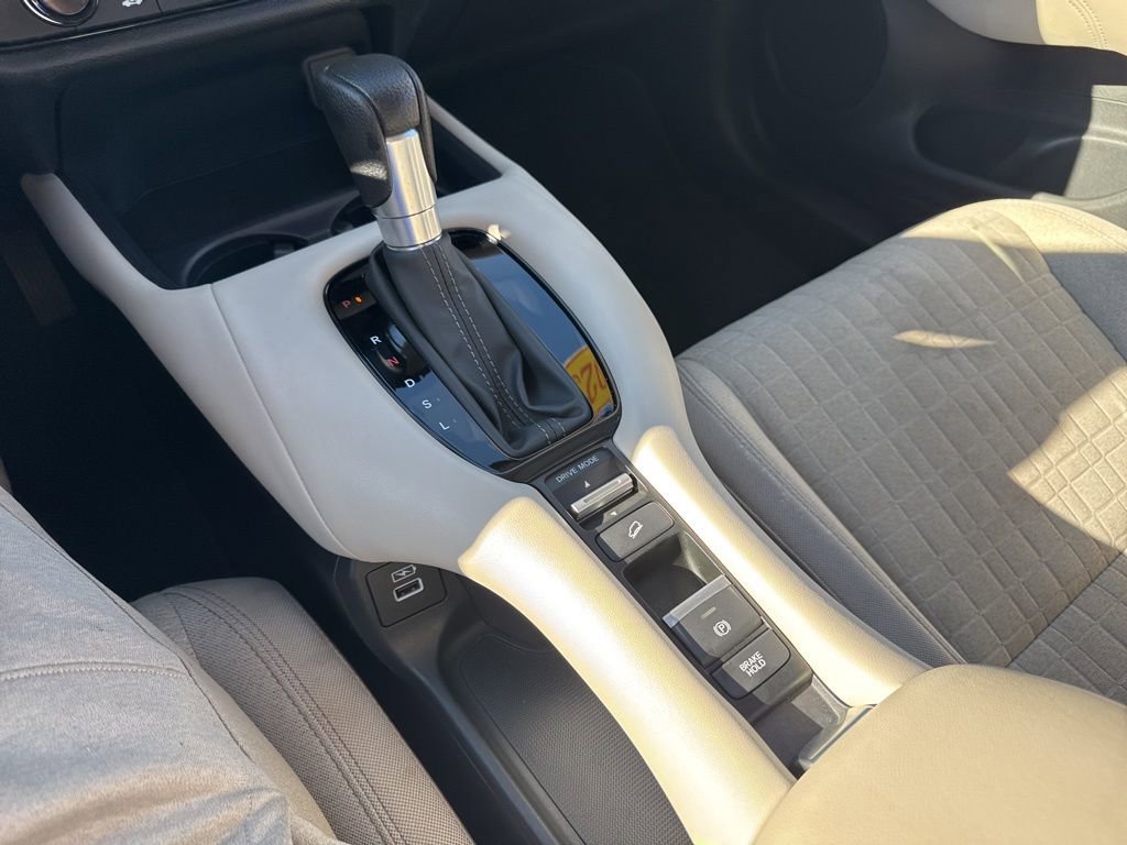 Used 2023 Honda HR-V LX image 23