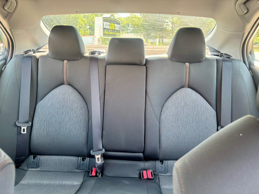 Used 2018 Toyota Camry LE FWD image 16