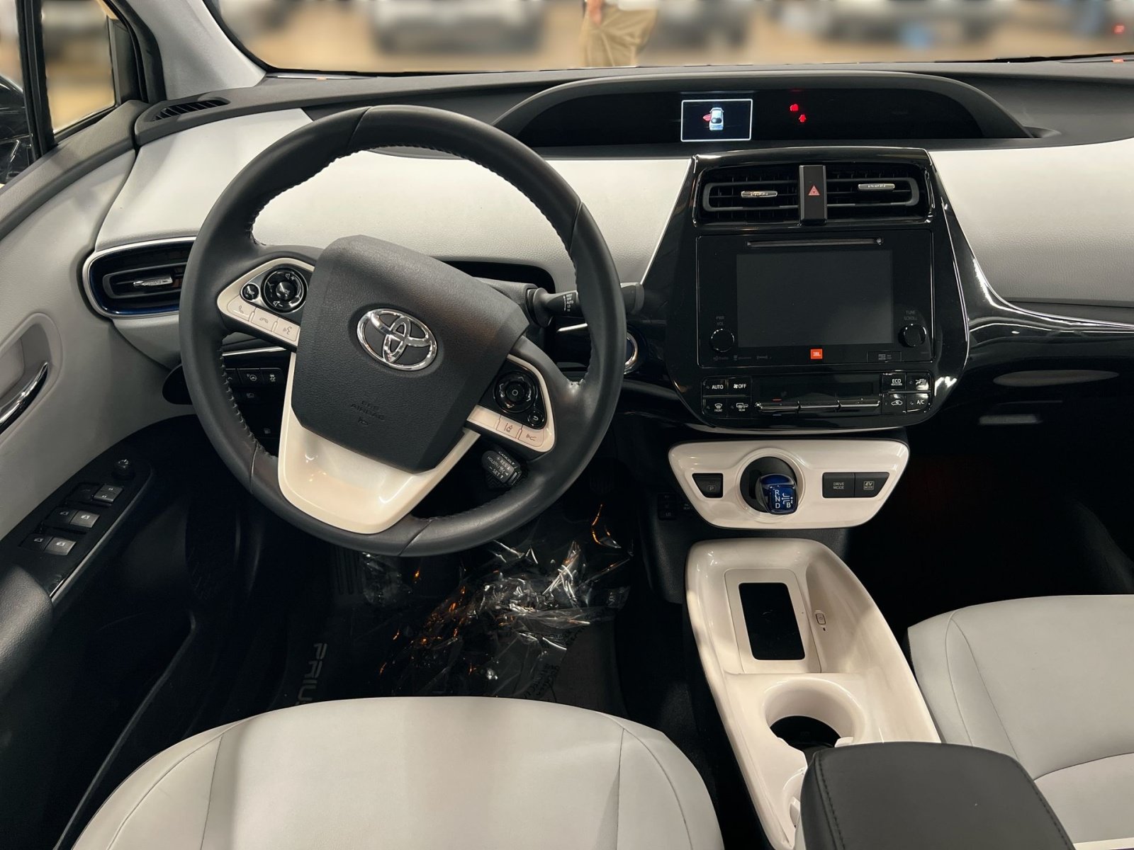 Used 2017 Toyota Prius Four Touring w/ Premium Convenience Package FWD image 18