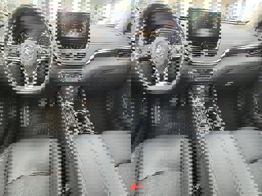 Used 2023 Nissan Altima 2.5 SL image 14