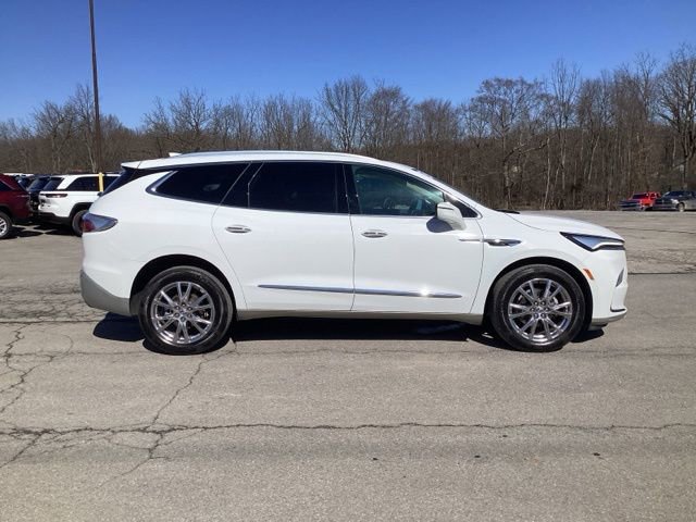 Used 2023 Buick Enclave Essence w/ Experience Buick Package image 8