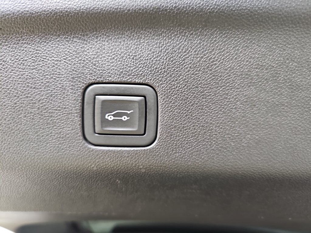 Used 2023 Chevrolet Tahoe High Country AWD/4WD image 18