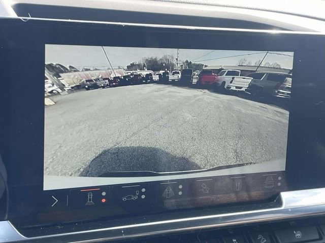 Used 2025 Chevrolet Silverado 1500 High Country w/ Technology Package AWD/4WD image 19