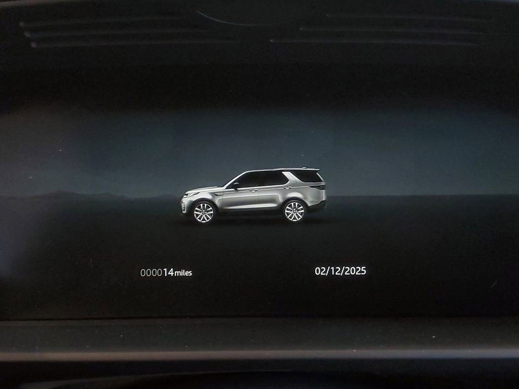 New 2026 Land Rover Discovery Limited Edition image 13
