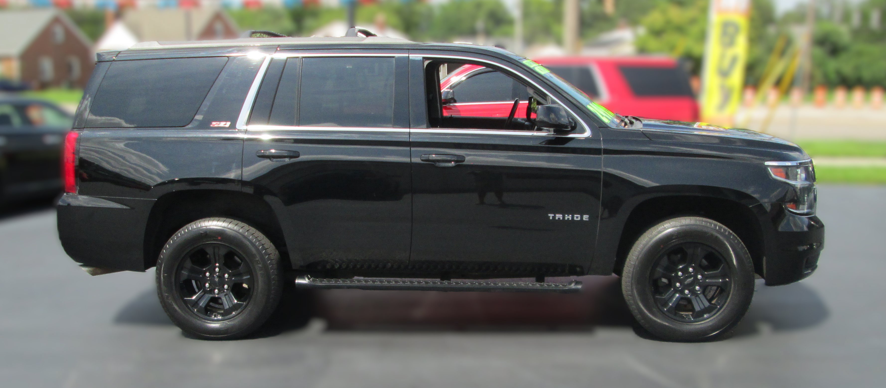Used 2018 Chevrolet Tahoe LT w/ Z71 Midnight Edition AWD/4WD image 6